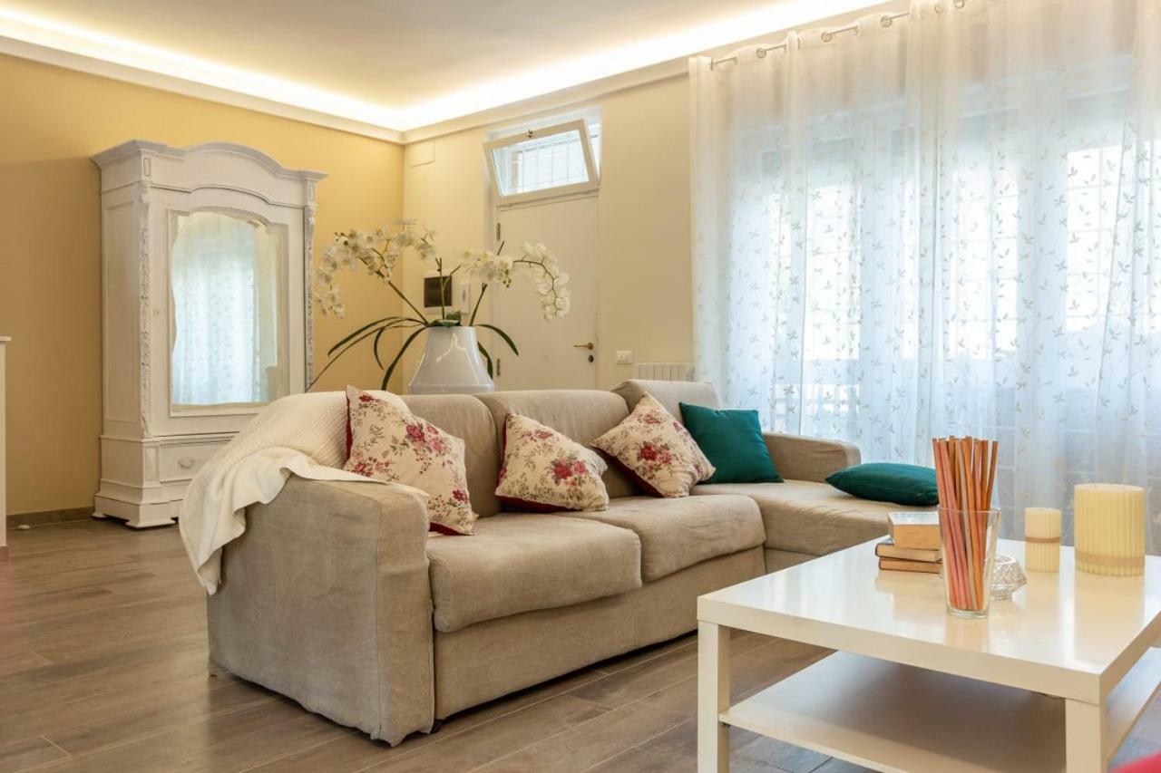 La Camelia Bianca Villa - Rome — Photos 1