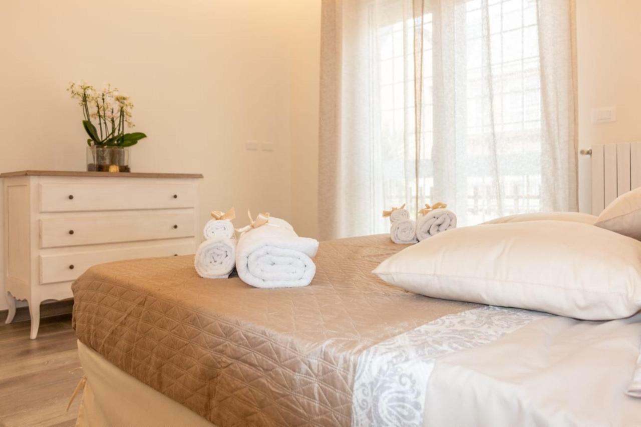 La Camelia Bianca Villa - Rome, Rome